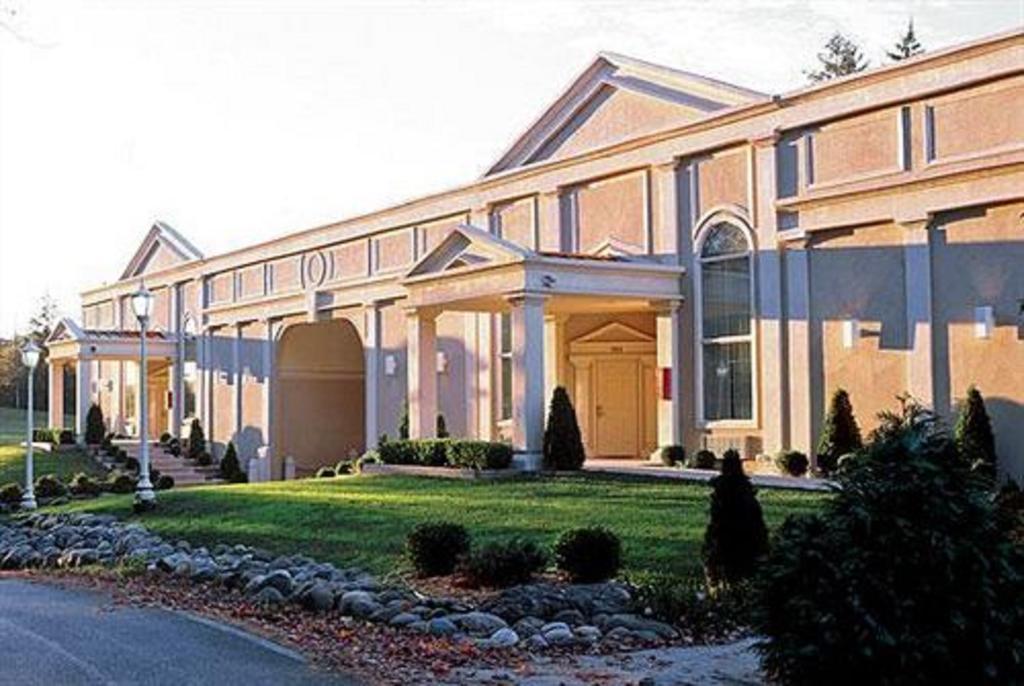 איסט סטרודסבורג Pocono Palace Resort מראה חיצוני תמונה